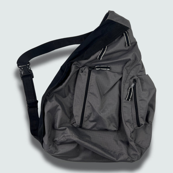 Gap Multi-Pocket Sling Bag